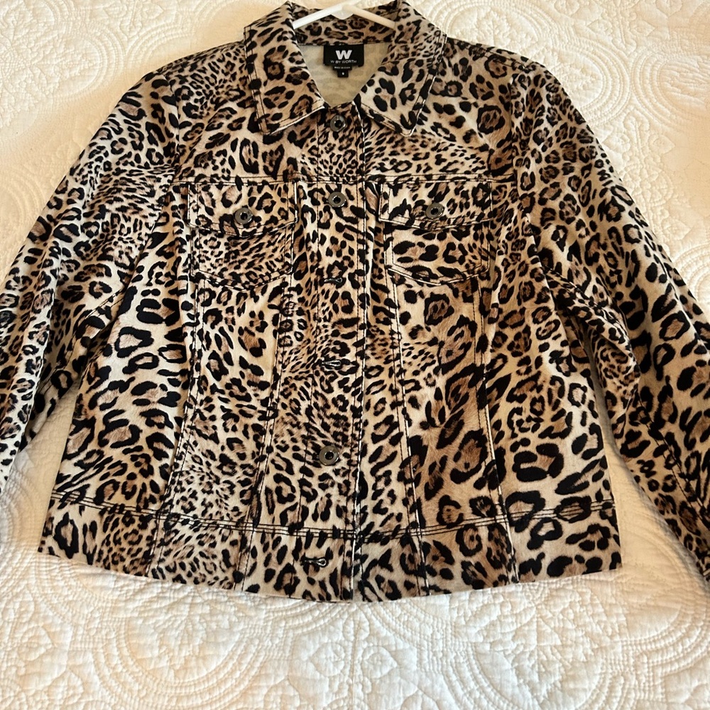 W by Worth, jean jacket style, animal print, sz 6, like new!